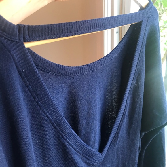 ๐$3 For $25๐ Open back Sweater - Picture 4 of 5